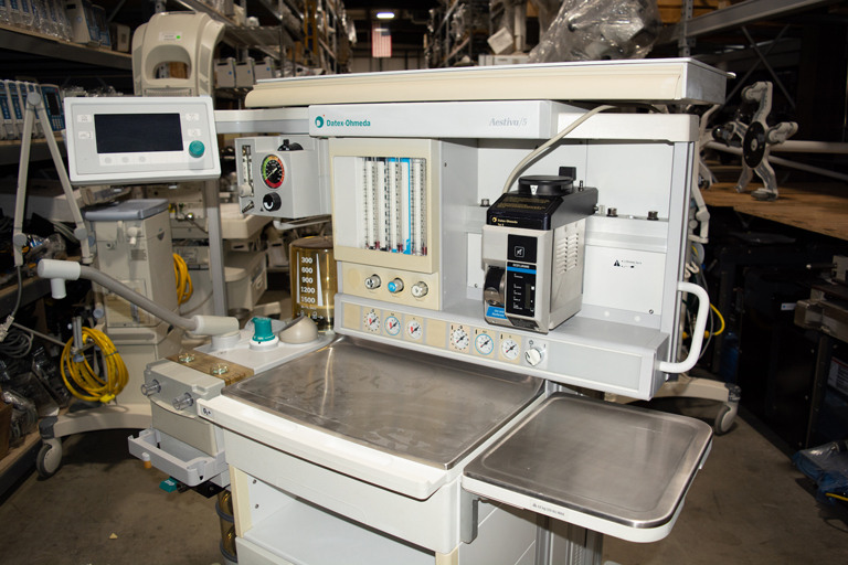 GE Datex Ohmeda Aestiva 5 Anesthesia Machine